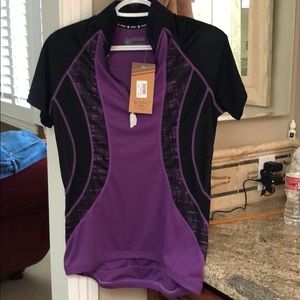 Canari athletic shirt